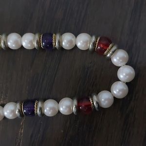 Short faux pearl necklace